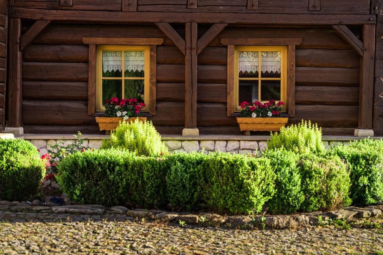Szwajcarski Dworek Apartmán *