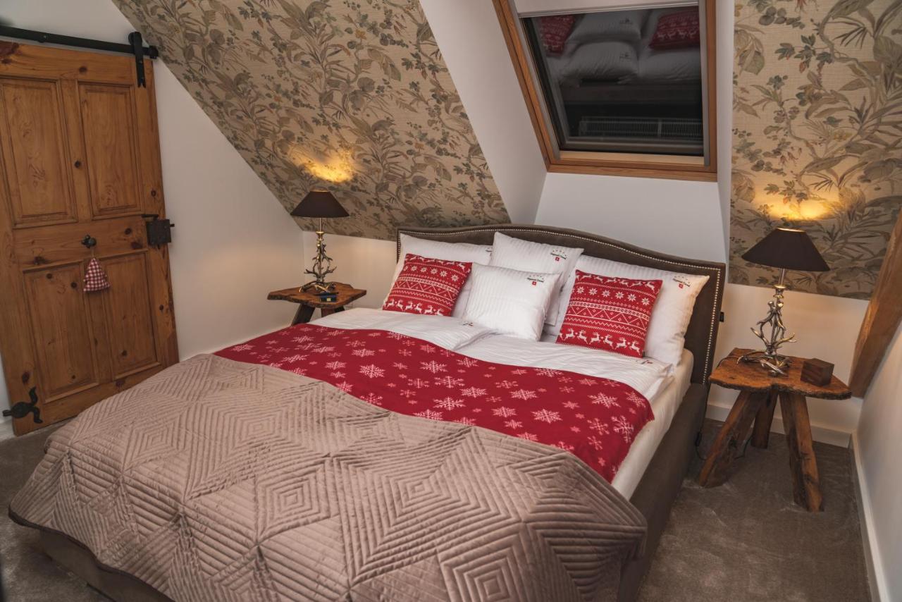 Szwajcarski Dworek Apartmán *